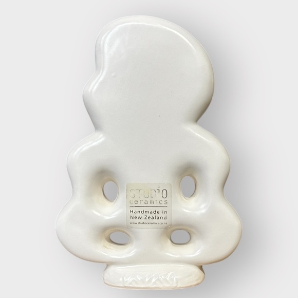 STUDIO CERAMICS White Maori Hei-Tiki 7" Statue Figurine Kiwiana New Zealand - Picture 2 of 9